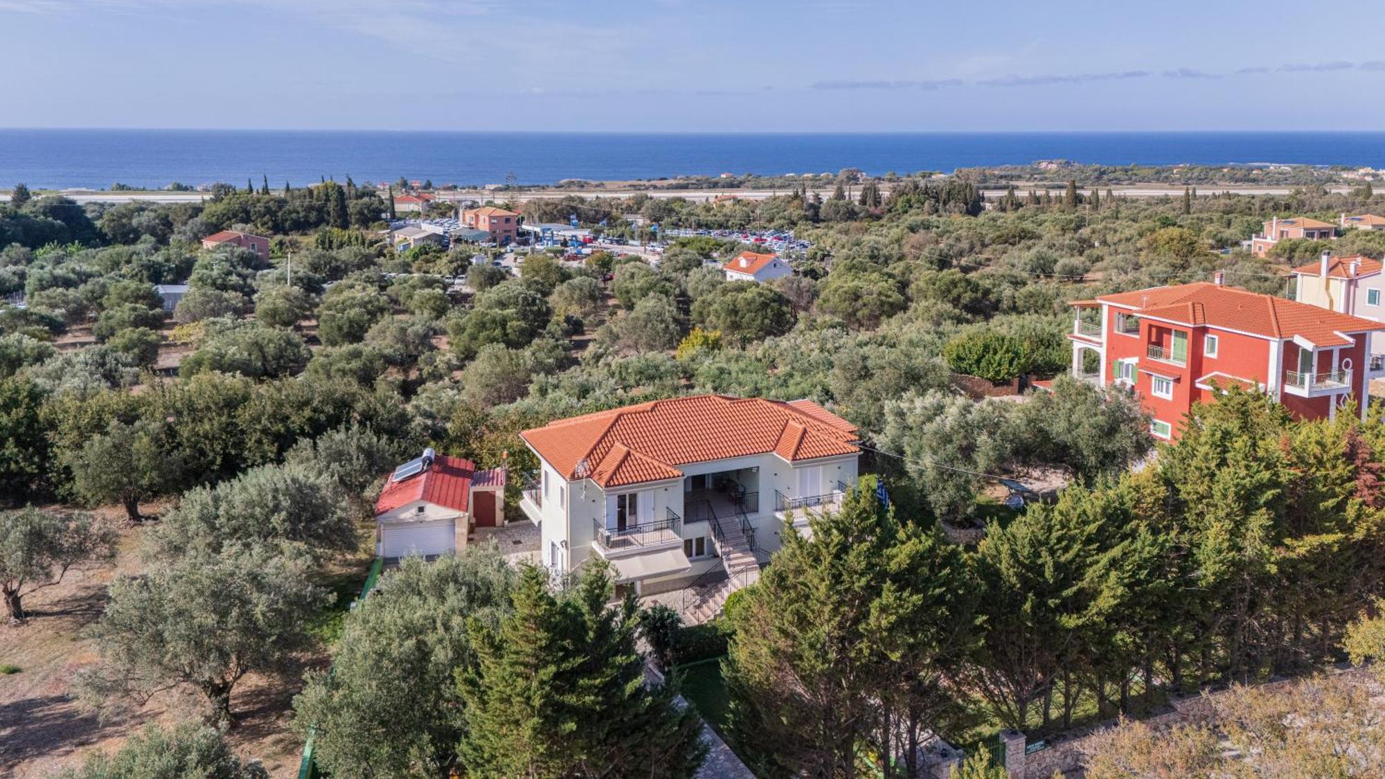 Vista Verde Studios & Apartments Svoronata Extérieur photo