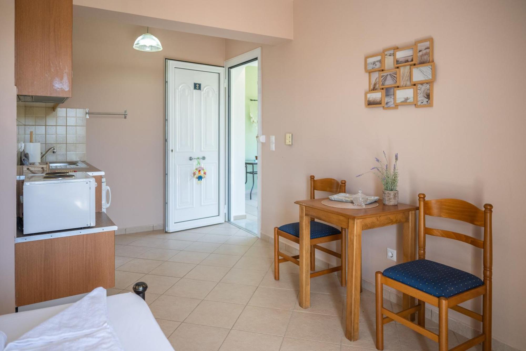 Vista Verde Studios & Apartments Svoronata Extérieur photo