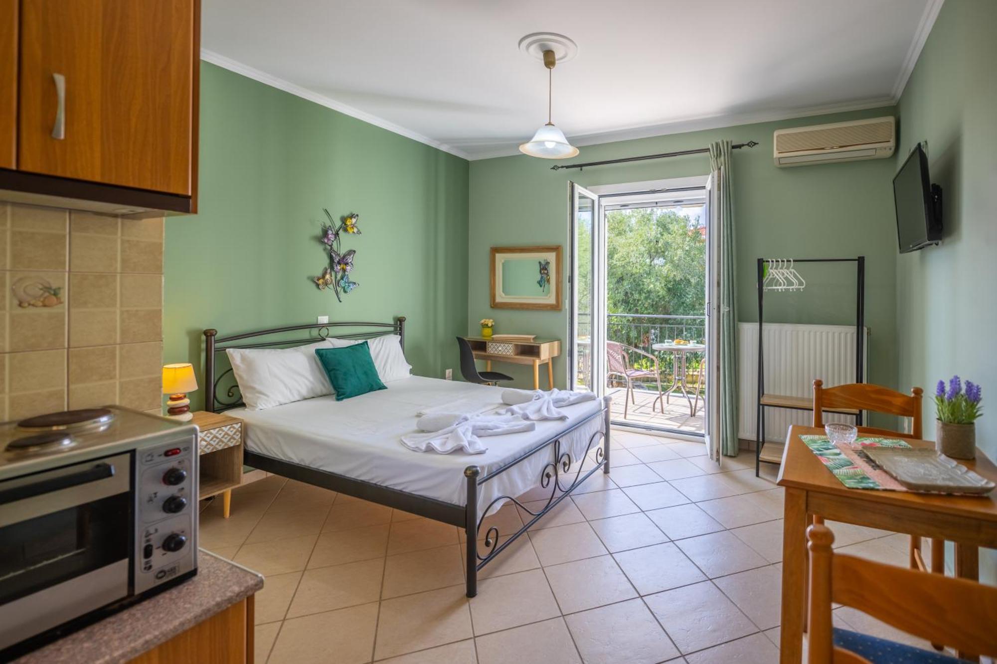 Vista Verde Studios & Apartments Svoronata Extérieur photo